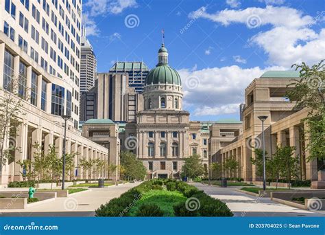 Indianapolis, Indiana, USA State Capitol Stock Image - Image of indianapolis, city: 203704025