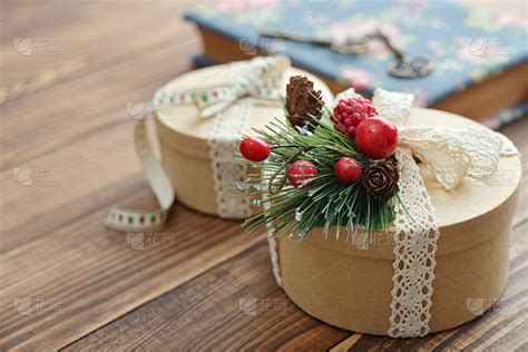 包礼物怎么包圆盒最新素材