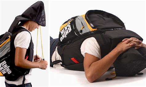 Arming a Hell Bomb Backpack 的图像结果