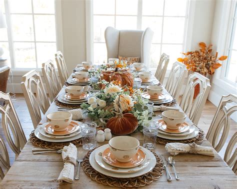 Fall Table Decorations Using Pumpkins