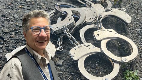 Washington school district vows to ‘protect’ student parent with ...