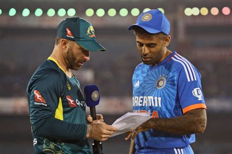 IND vs AUS | Twitter sympathizes with exasperated SKY cursing his luck ...