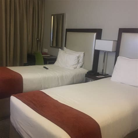 STAYEASY EASTGATE (Johannesburg) - Hotel Reviews, Photos, Rate ...