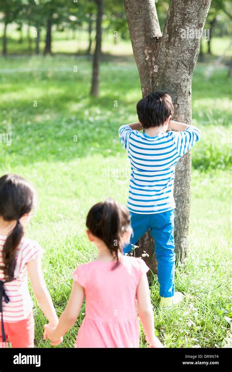 Child Playing 的图像结果