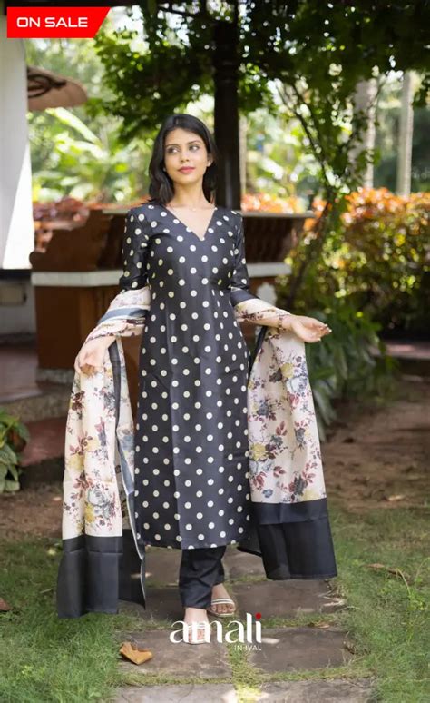 Athira Salwar - Black and Off white – Amali Salwars