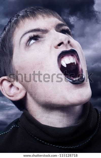 Sharp Vampire Teeth 的图像结果