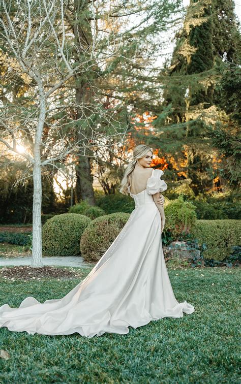 Chic Puffy Sleeve Wedding Gown | Stella York style 7940