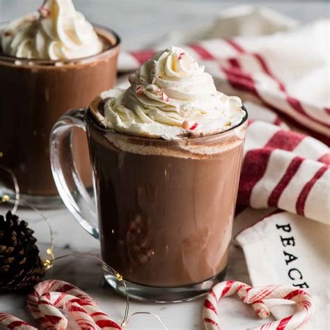 Peppermint Hot Chocolate (Candy Cane Hot Chocolate) | Recipe Cart ...