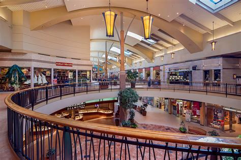 JORDAN CREEK TOWN CENTER - West Des Moines IA - Hours, Directions ...