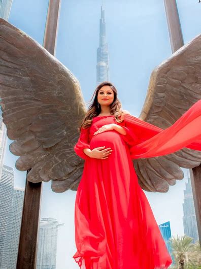 Buy Maternity Photoshoot Gowns Online India