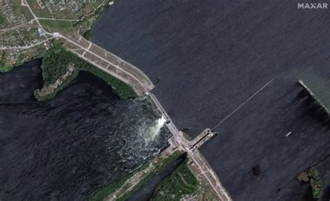 卡霍夫卡水电站大坝被毁！有城市几乎完全被淹，俄乌各执一词，中方表态_腾讯新闻