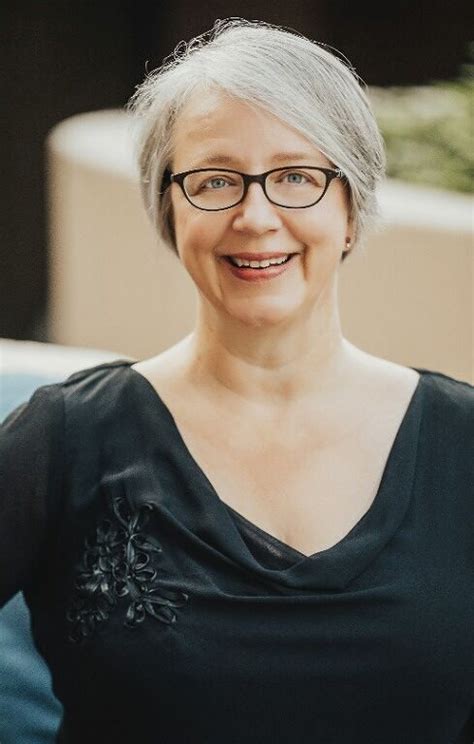 Amazon.in: Jennifer Hilt: books, biography, latest update