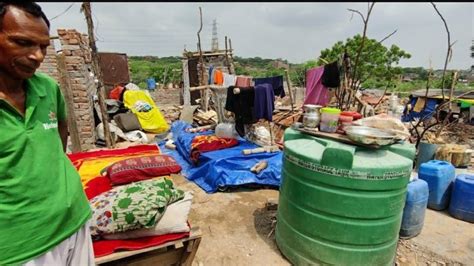 'Left to Die': As Rains Lash Delhi-NCR, Evicted Khori Residents Sleep ...