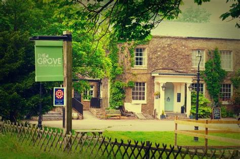 GROVE FERRY INN (Upstreet) - B&B Reviews, Photos, Rate Comparison ...