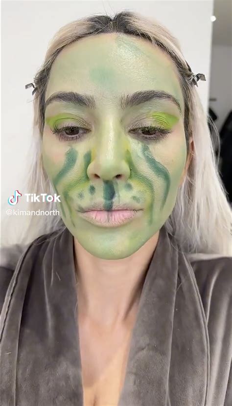 The Grinch Face Paint