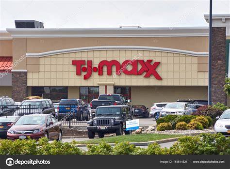 TJ Maxx store and logo. — Stock Editorial Photo © dennizn #164514624