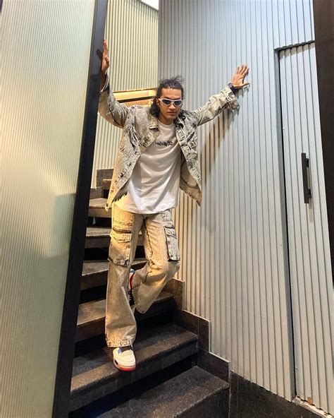 Ball Wash Denim Jacket- Black/White