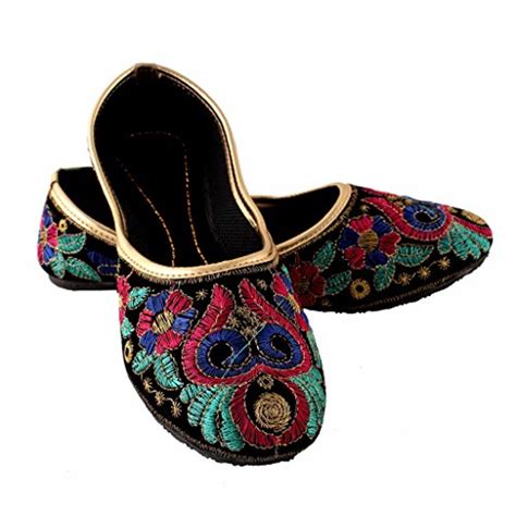 Rajasthani embroidered Printed Juti Mojari Bellies by neerupam ...