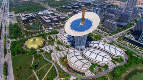 湖北武汉光谷：自主创新擦亮“中国造”-长飞光纤 | 智慧联接 美好生活