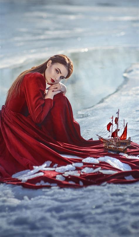 Download wallpaper snow, sailboat, makeup, dress, sponge, in red, Assol ...
