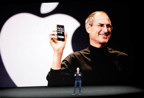 第一代苹果iPhone价格被炒疯 能买15部iPhone X手机了-智能手机-中存储网