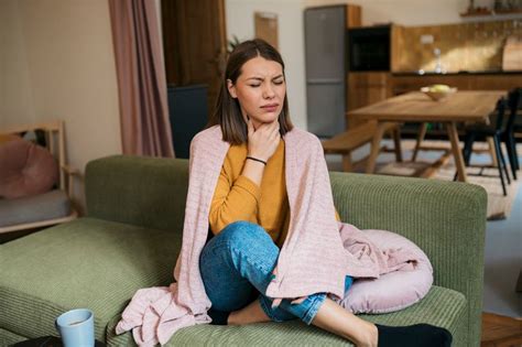 Pharmacist shares how long new 'Stratus' Covid lasts as symptom alert ...