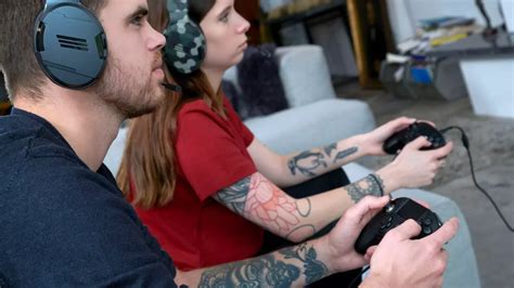 How to Connect Two Controllers PS4 的图像结果