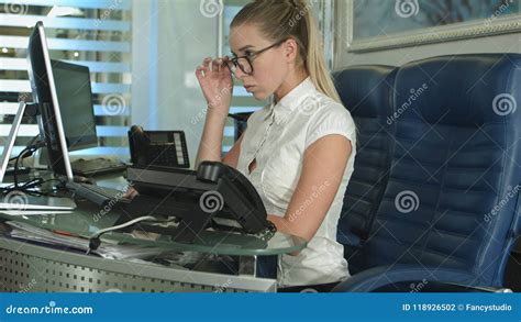 Busy Office Worker 的图像结果