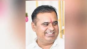 Congress expels neta after arrest in drug case in Karnataka