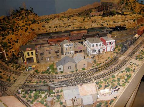HO scale train layouts - Model railroad layouts plansModel railroad layouts plans