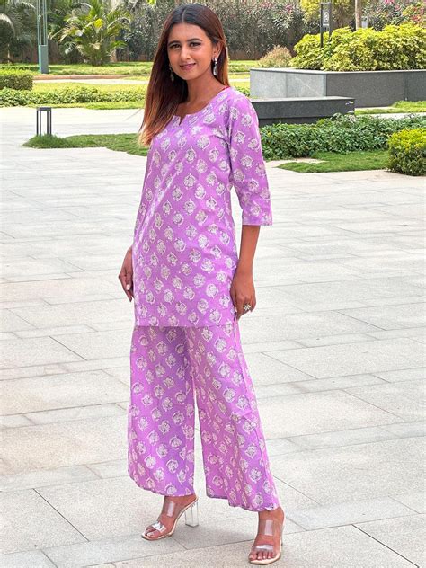 Buy loungewear For Women Online In India at Best Prices | Libas.