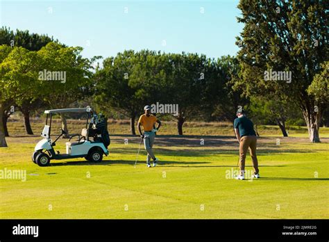 Playing Golf 的图像结果