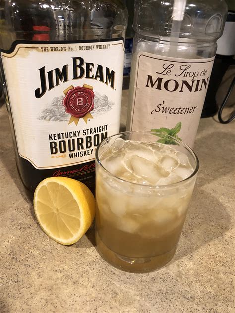 Made a low carb version of my favorite classic. Whiskey sour! 3g net ...