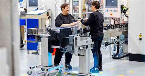 Lifting column kits for ergonomic industrial workstations