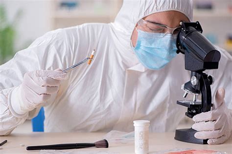 Forensic Science Man 的图像结果