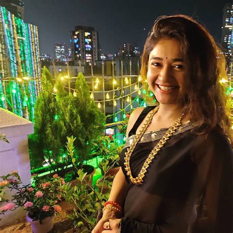 Poonam Bajwa (Actress) Biography, Wiki, Age, Height, Career, Family ...