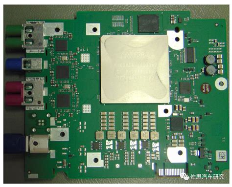 奔驰EQC座舱与T-Box拆解分析-电子工程专辑