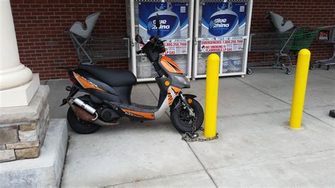 Today's free moped is at Willow Lawn Kroger : r/rva