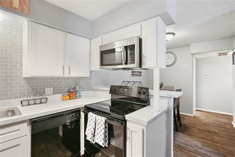 The District on Collins | Sentinel Peak Capital Partners