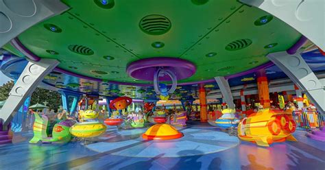 Alien Saucers Ride Utube 的图像结果