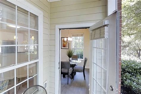 The Montgomery Apartments - Bethesda, MD 20817 | ApartmentGuide.com