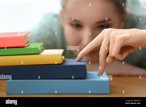 Study Hard Table 的图像结果