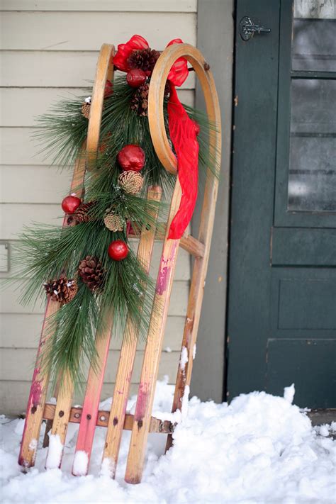 45 Outdoor Christmas Decorating Ideas That Bring the Cheer