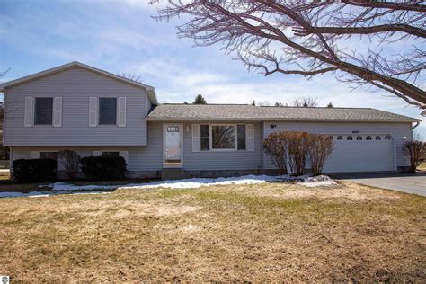 6039 London Drive, Traverse City, MI - lhrmls-01579202 - LakeHomes.com