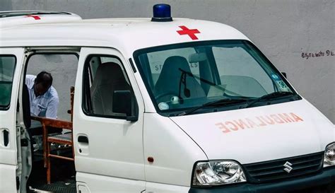 Call These Helpline Numbers In Pune If You Need An Ambulance, Vacant ...