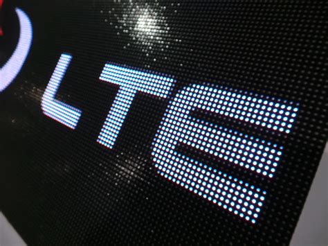 T-Mobile Expands 4G LTE Market to 180 Million POPs, AT&T Hits 400 LTE Markets