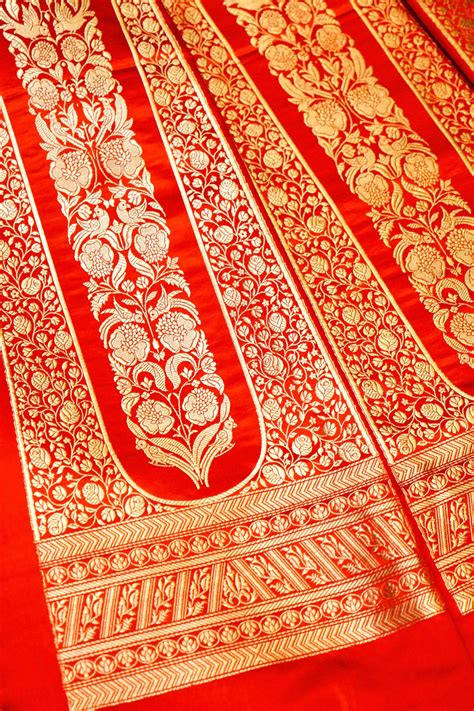 Buy Banarasi Silk Lehenga – Sumangal Banaras
