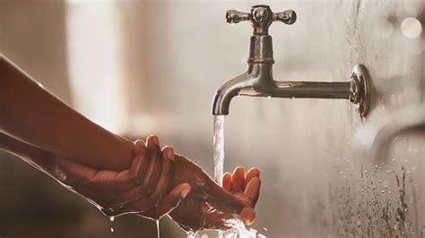 Mumbai: Water Supply Disrupted In Western Suburbs Due To Pipeline Leak ...