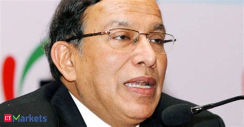 Rate hikes have failed to arrest rupee fall: SBI chief Pratip Chaudhuri ...