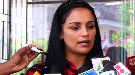 Actor Shwetha Menon: సినిమాల్లో అశ్లీల, అసభ్యకర కంటెంట్..! నటి శ్వేతా ...